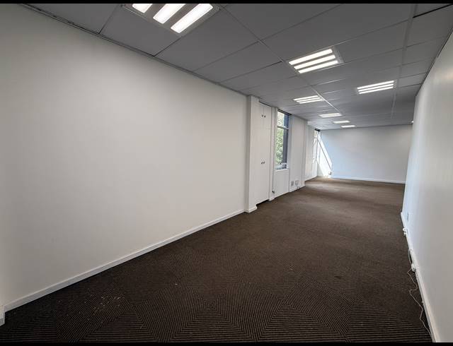180M² OFFICE TO LET IN ROSEBANK